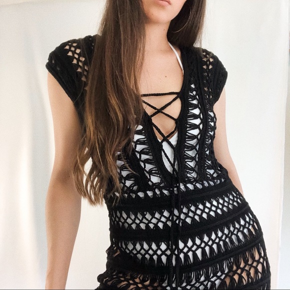 THE CROCHET COVER-UP — In Black - Picture 5 of 8